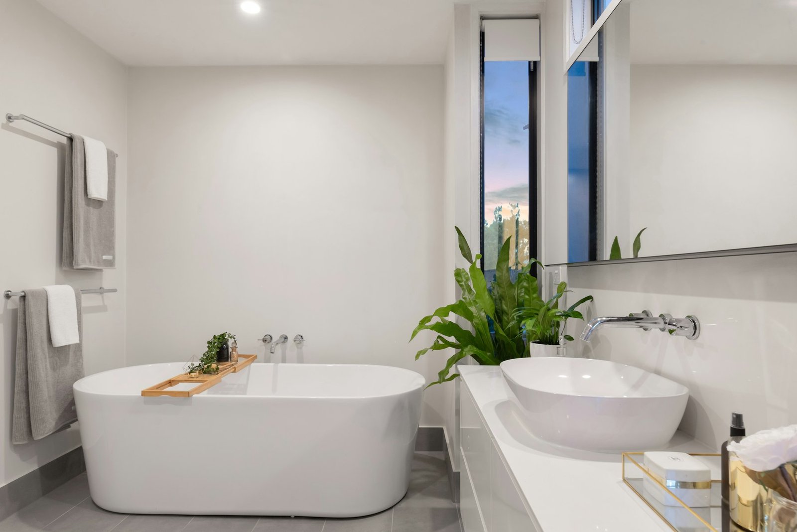 Spa-like modern bathroom